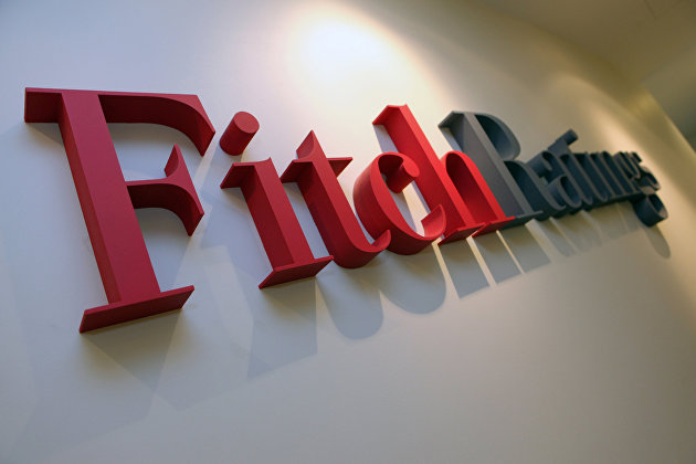 Fitch      3,3%  2020 