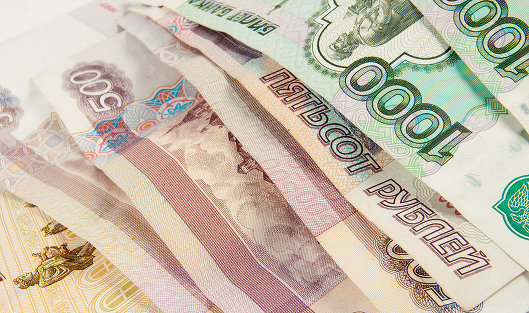 АБР: Россияне смогут снимать на кассе магазинов до 3 тыс руб АБР: Россияне смогут снимать на кассе магазинов до 3 тыс руб
