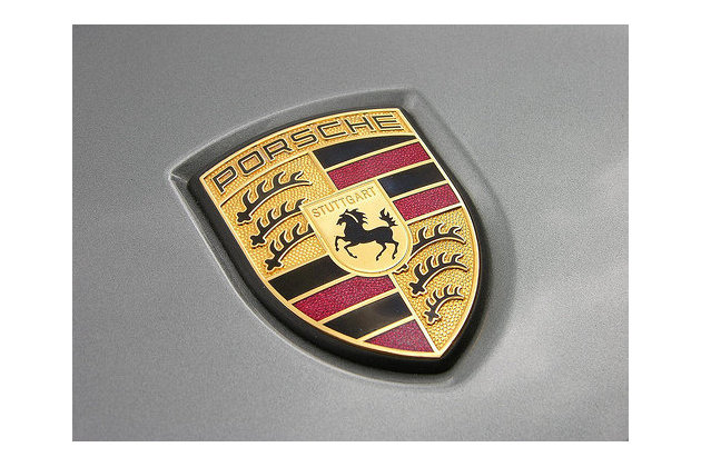 Porsche отзывает в РФ 138 автомобилей из-за возможной неисправности подушки безопасности Porsche отзывает в РФ 138 автомобилей из-за возможной неисправности подушки безопасности