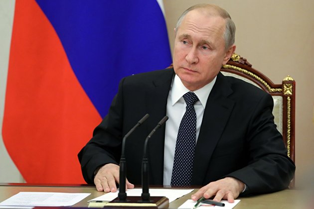 Путин пообещал подумать над программой кредитования сельского хозяйства для переселенцев Путин пообещал подумать над программой кредитования сельского хозяйства для переселенцев