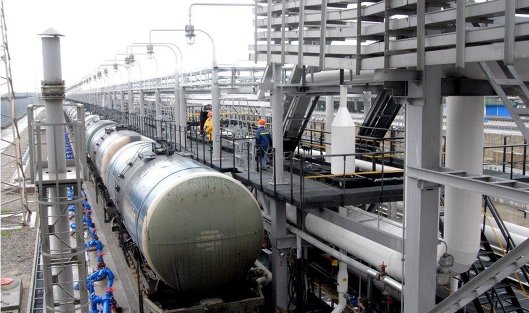 Минобороны РФ: США контролировали добычу нефти в САР до и после разгрома ИГ Минобороны РФ: США контролировали добычу нефти в САР до и после разгрома ИГ