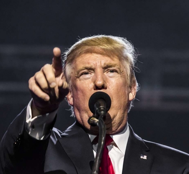 Трамп заявил о достижении соглашения по первому этапу торговой сделки Трамп заявил о достижении соглашения по первому этапу торговой сделки