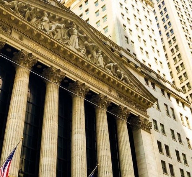 ����� ���. S&P 500 ������� � 3300