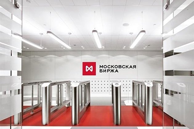 Рубль вечером сохранил коррекционный рост, хотя и отступил от максимумов дня Рубль вечером сохранил коррекционный рост, хотя и отступил от максимумов дня