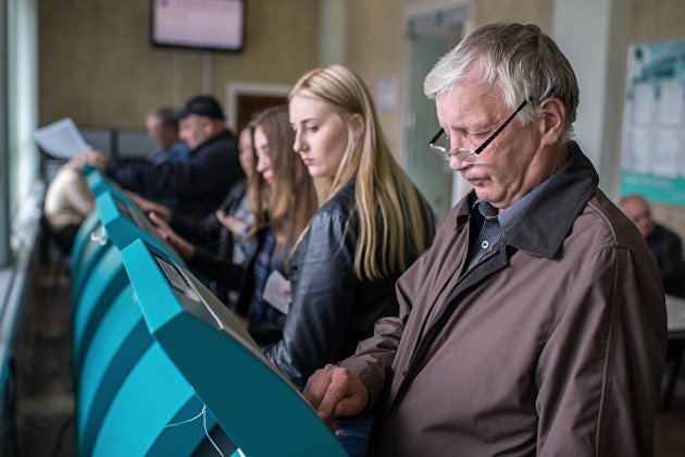 Безработица в России увеличилась вдвое по сравнению с апрелем Безработица в России увеличилась вдвое по сравнению с апрелем