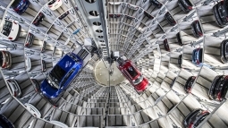 Volkswagen ����� ����������� ������������ � ������� � 15 ����