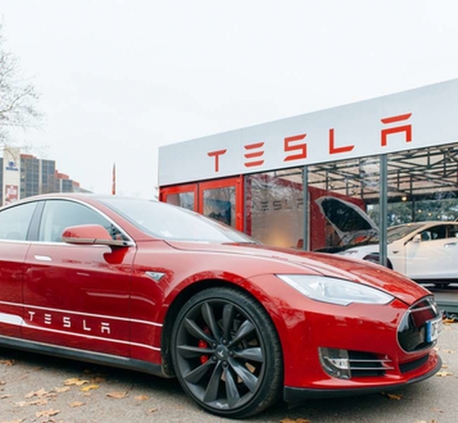Tesla на рекордных уровнях 8212; подходит к $1000 Tesla на рекордных уровнях 8212; подходит к $1000