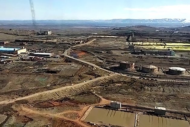 "Роскосмос" опубликовал снимки из космоса разлива топлива в Норильске "Роскосмос" опубликовал снимки из космоса разлива топлива в Норильске