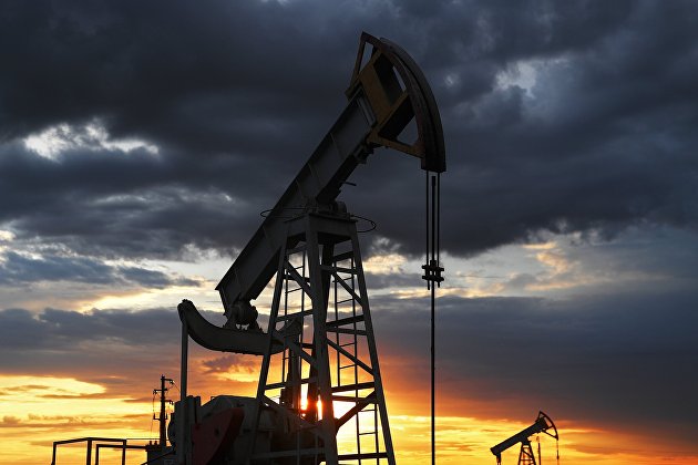 ������� ��� �� ����� ����������: WTI �������� �� 10%, Brent - �� 9%