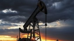 Цены на нефть перешли к коррекционному росту на ожиданиях монетарной поддержки рынков Цены на нефть перешли к коррекционному росту на ожиданиях монетарной поддержки рынков