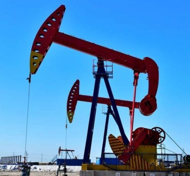 Цены на нефть Brent удержались выше $40, но риски сохраняются Цены на нефть Brent удержались выше $40, но риски сохраняются