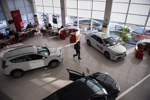 Продажи новых легковых машин и LCV в июне в России снизились на 14,6%