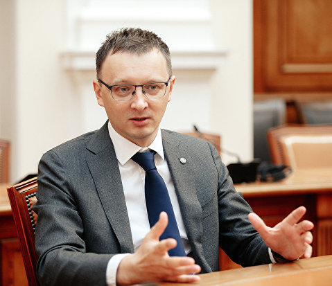 Мошенники играют на желании человека разбогатеть, а как именно - оставляют "за кадром" Мошенники играют на желании человека разбогатеть, а как именно - оставляют "за кадром"