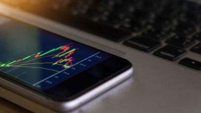 Рубль сумел переломить негативный тренд начала торгов Рубль сумел переломить негативный тренд начала торгов