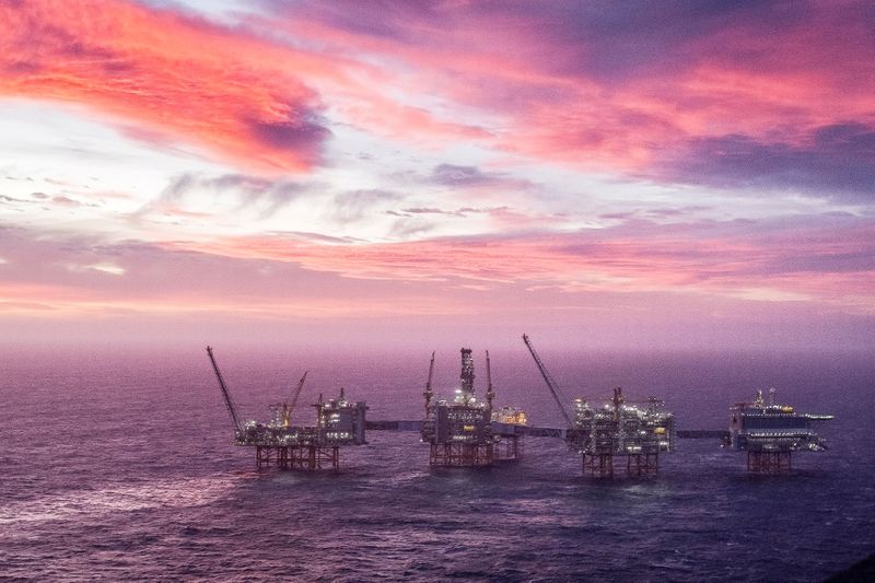 Фьючерсы на нефть WTI подешевели во время американской сессии Фьючерсы на нефть WTI подешевели во время американской сессии