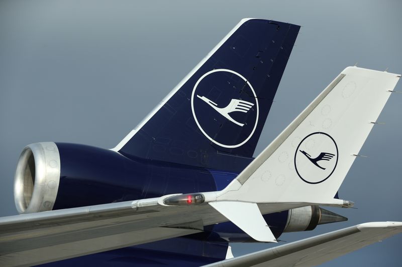 Lufthansa отчиталась о менее глубоком, чем ожидалось, чистом убытке за 4кв Lufthansa отчиталась о менее глубоком, чем ожидалось, чистом убытке за 4кв