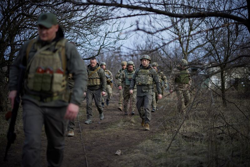 Кремль видит в развитии ситуации на Украине угрозу полномасштабных боевых действий Кремль видит в развитии ситуации на Украине угрозу полномасштабных боевых действий