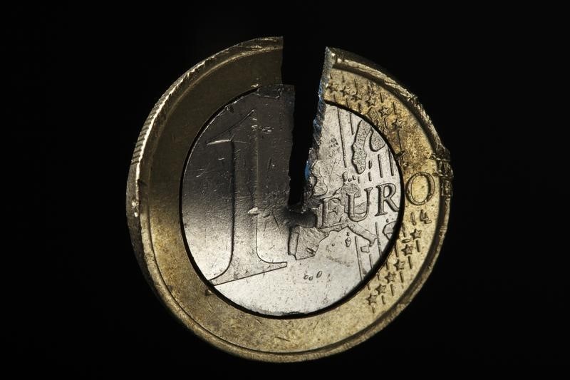 Внешнеторговый профицит еврозоны в феврале вырос до 17,7 млрд евро