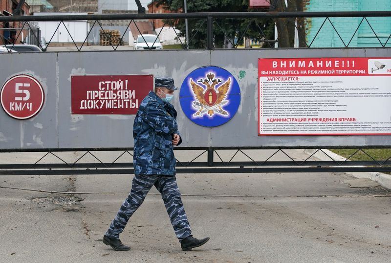 Навального посетили гражданские врачи -- омбудсмен Навального посетили гражданские врачи -- омбудсмен