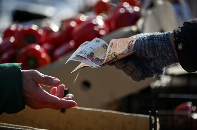 Инфляция в России в апреле замедлилась до 5,5%, совпав с прогнозом Инфляция в России в апреле замедлилась до 5,5%, совпав с прогнозом