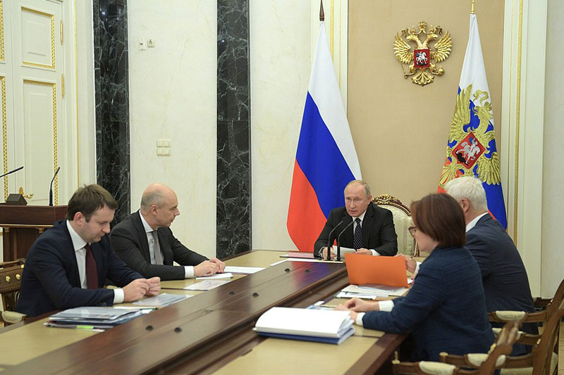 Путин оценил ситуацию с коронавирусом в РФ как стабильную