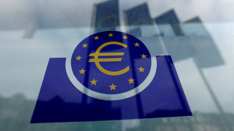 ЕЦБ не будет корректировать политику из-за скачка инфляции в 2021 году -- Шнабель ЕЦБ не будет корректировать политику из-за скачка инфляции в 2021 году -- Шнабель