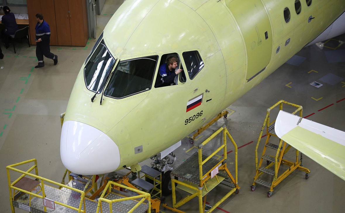 Стартап из ЮАР решил закупить самолеты Superjet 100 Стартап из ЮАР решил закупить самолеты Superjet 100
