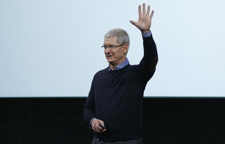 Тим Кук будет защищать App Store в суде