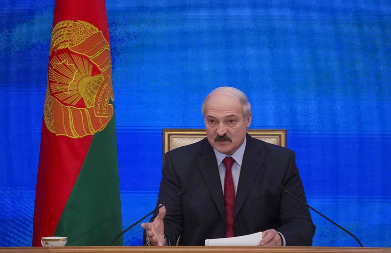 Путин и Лукашенко обсудили передачу Минску второго транша российского кредита