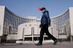 ЦБ Китая повысит норму валютных резервов, чтобы сдержать рост юаня ЦБ Китая повысит норму валютных резервов, чтобы сдержать рост юаня
