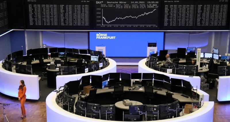 Биржи Европы растут на фоне подъема сырьевых акций перед выходом статистики Биржи Европы растут на фоне подъема сырьевых акций перед выходом статистики