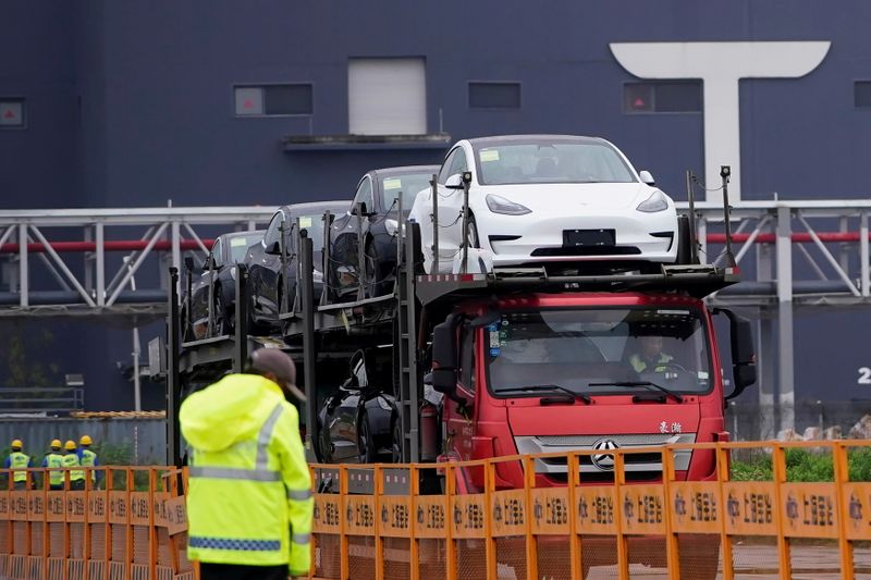 Продажи сделанных в Китае автомобилей Tesla подскочили на 29% в мае -- автоассоциация Продажи сделанных в Китае автомобилей Tesla подскочили на 29% в мае -- автоассоциация