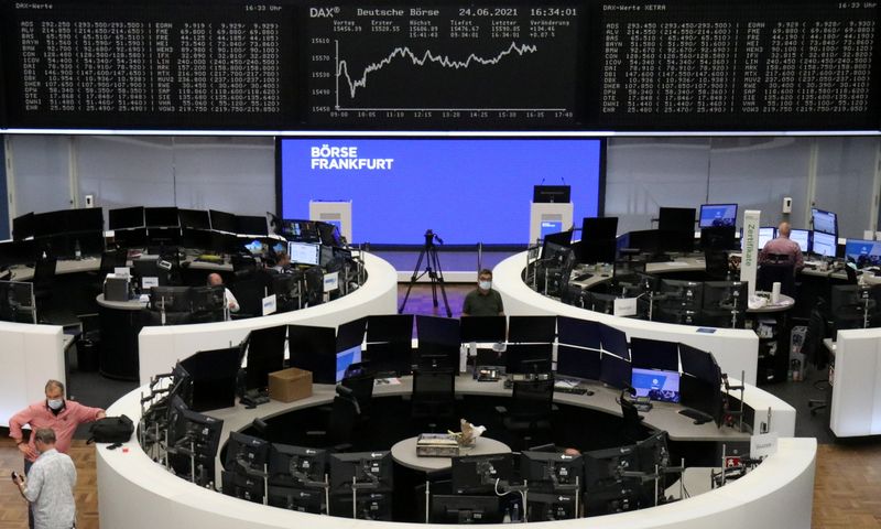Европейские акции приближаются к рекордным пикам Европейские акции приближаются к рекордным пикам