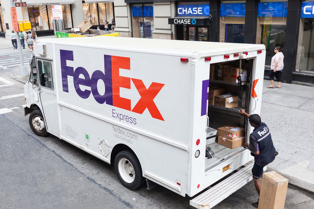 ����� FedEx. ������� ������� � 2 ����, �� ����� ��������� ��������