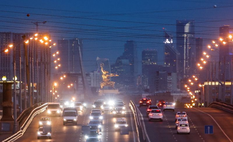 АЕБ улучшила прогноз авторынка РФ на 21г АЕБ улучшила прогноз авторынка РФ на 21г