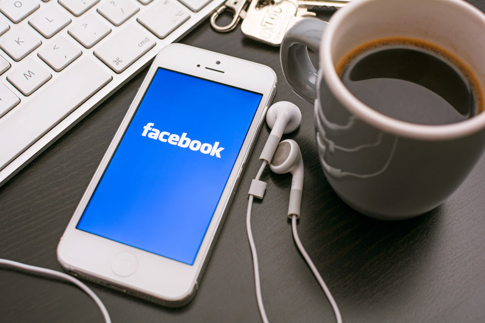 Facebook держит в напряжении: суды идут, акции дешевеют Facebook держит в напряжении: суды идут, акции дешевеют