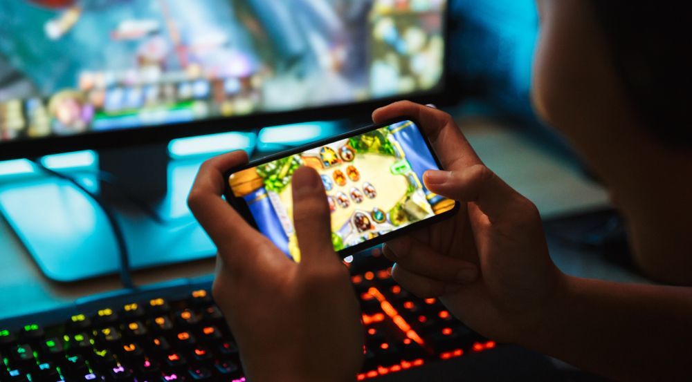 «Игрушка» за $50 млрд. Акции Roblox теперь доступны в России «Игрушка» за $50 млрд. Акции Roblox теперь доступны в России