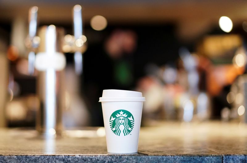 Starbucks ����������� ����������� �������, ������� ������������ � �������