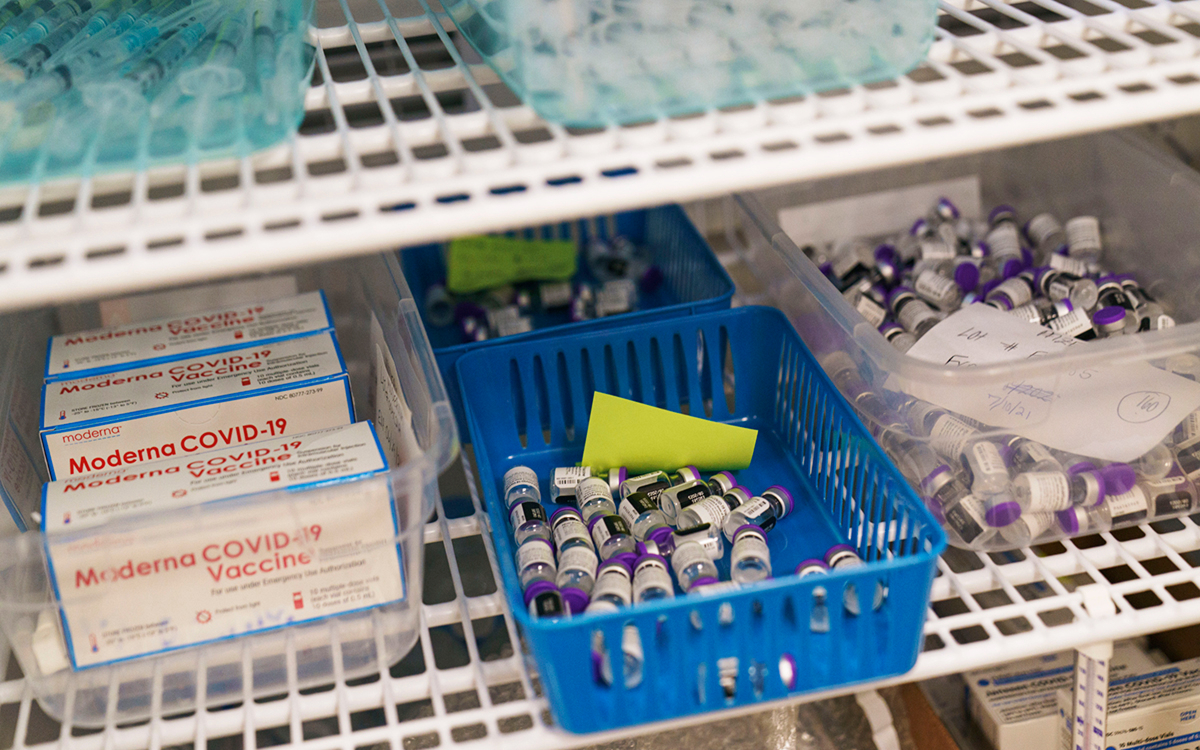 FT узнала о повышении в ЕС цен на вакцины Moderna и Pfizer FT узнала о повышении в ЕС цен на вакцины Moderna и Pfizer