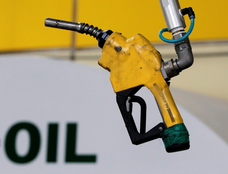Нефть дешевеет из-за опасений о спросе Нефть дешевеет из-за опасений о спросе