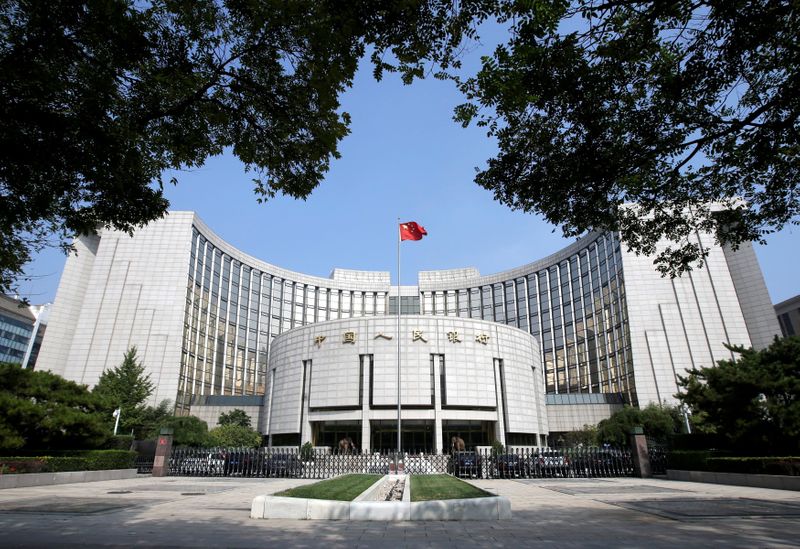 ЦБ Китая сохранил ставки, но рынки по-прежнему ждут дополнительных стимулов