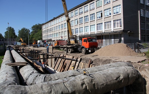 В Петербурге реконструировали теплосеть у школы по улице Костюшко