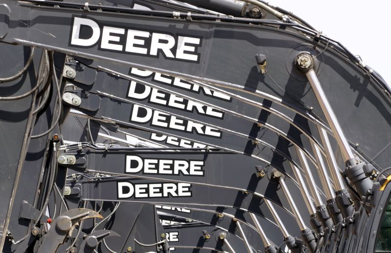 Deere улучшила годовой прогноз прибыли благодаря высокому спросу Deere улучшила годовой прогноз прибыли благодаря высокому спросу