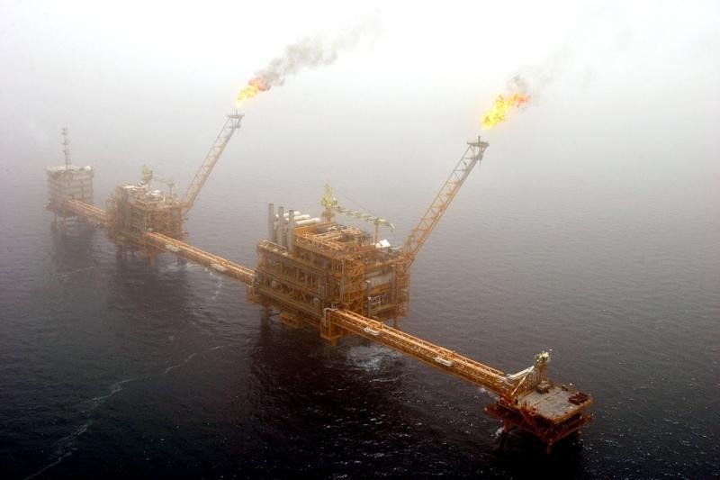 Нефть дорожает почти на 2%, Brent - выше $70 за баррель