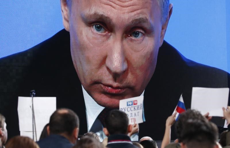 Путин предложил автоматически продлевать субсидии регионам РФ на авиаперевозки при выборке лимитов Путин предложил автоматически продлевать субсидии регионам РФ на авиаперевозки при выборке лимитов