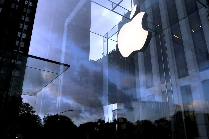 Apple представит новые модели iPhone в рамках продвижения 5G Apple представит новые модели iPhone в рамках продвижения 5G