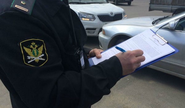 В Приморье разыскивают более 800 автомобилей должников за тепло и свет В Приморье разыскивают более 800 автомобилей должников за тепло и свет
