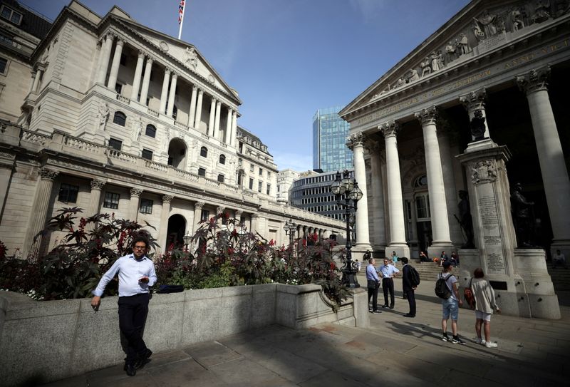 ПРОГНОЗ-Банк Англии сохранит ставки в условиях растущих инфляционных рисков