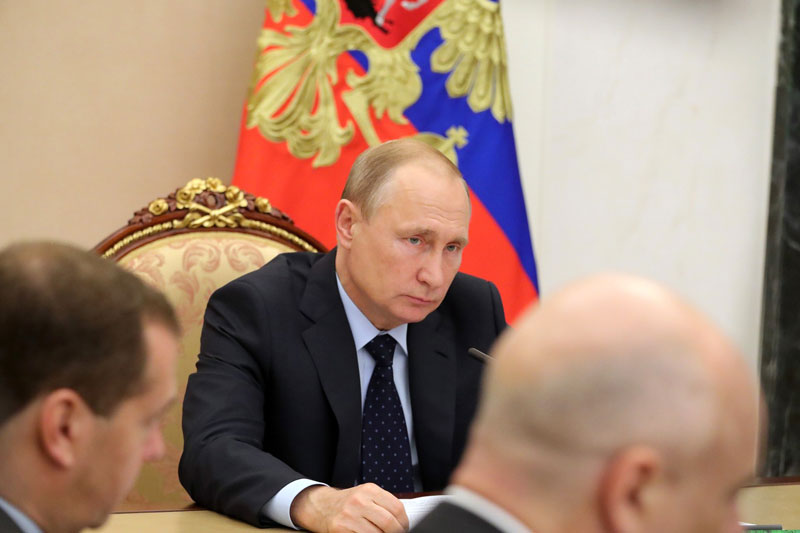 Путин призвал парламентариев 