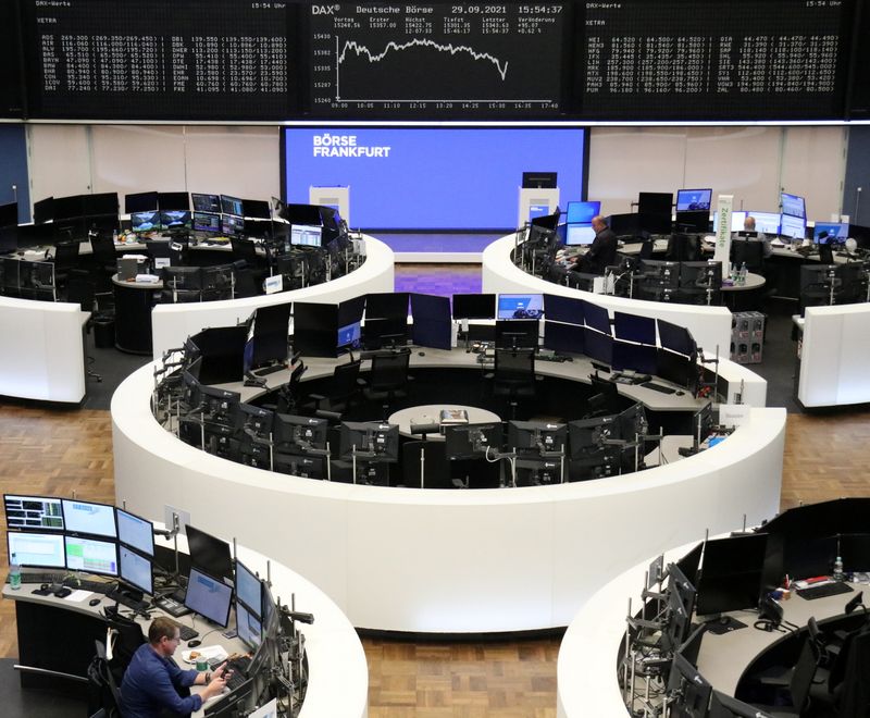 Европейские акции завершают волатильный сентябрь на мажорной ноте